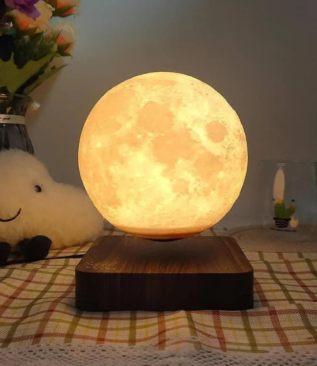 Luminária Lunar com Levitação Magnética